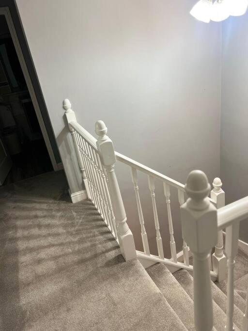Frank Lane Villa Dewsbury Luaran gambar